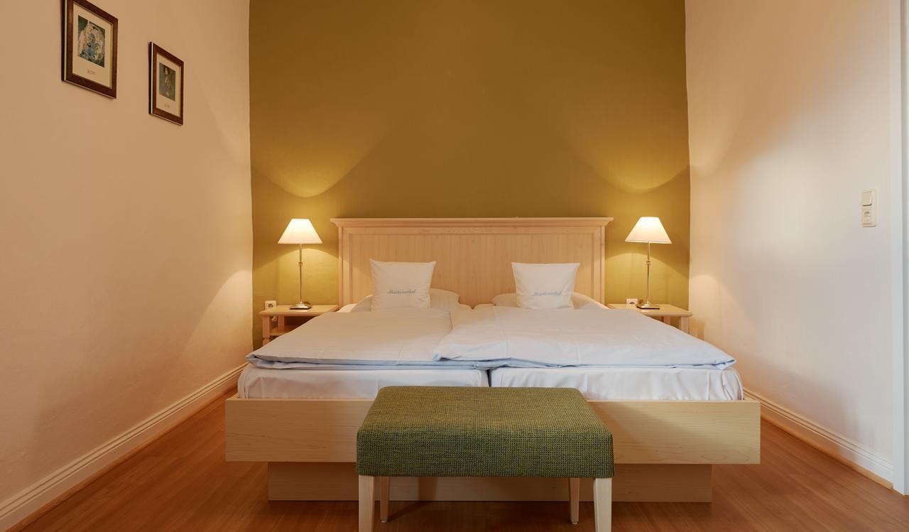Pension Martinerhof Wintrich Exteriör bild