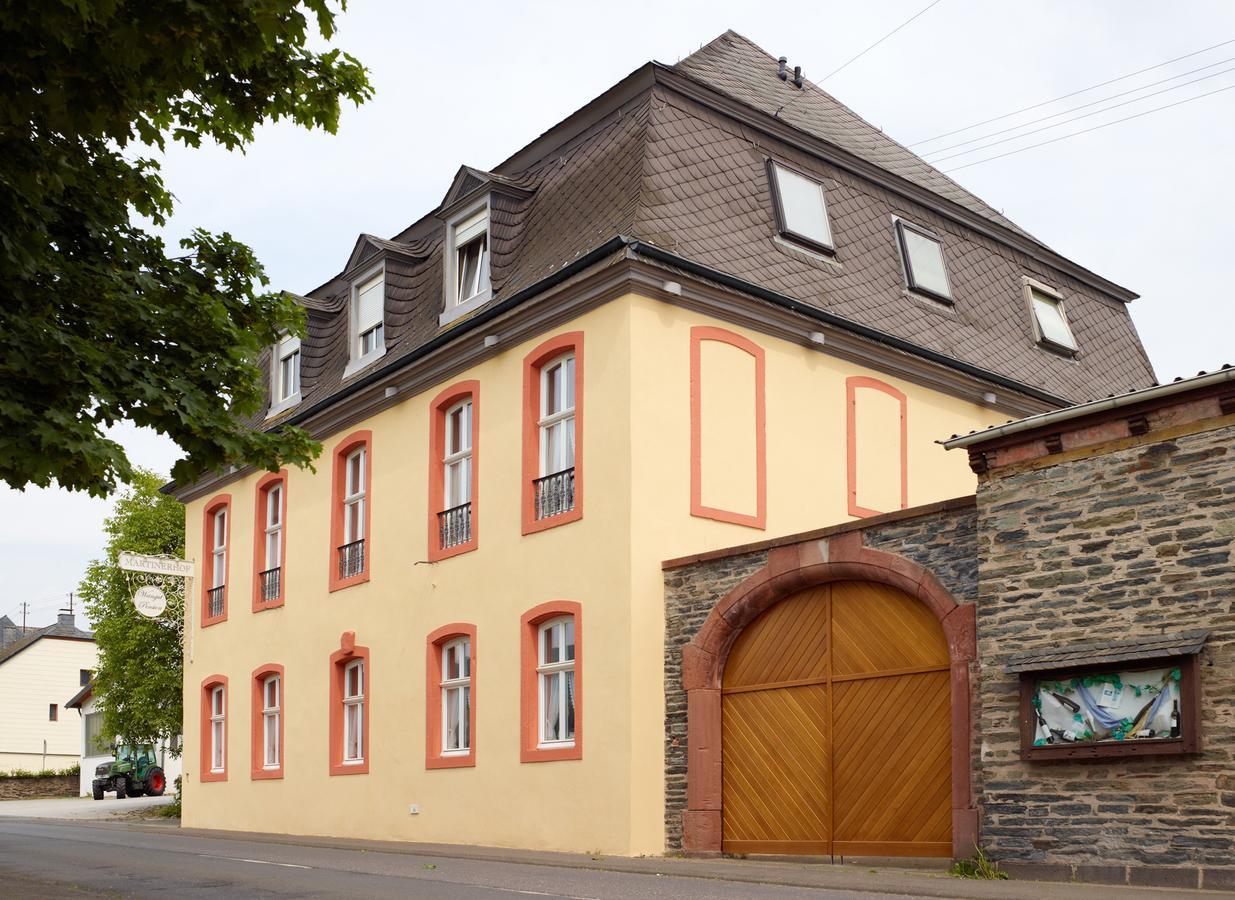 Pension Martinerhof Wintrich Exteriör bild